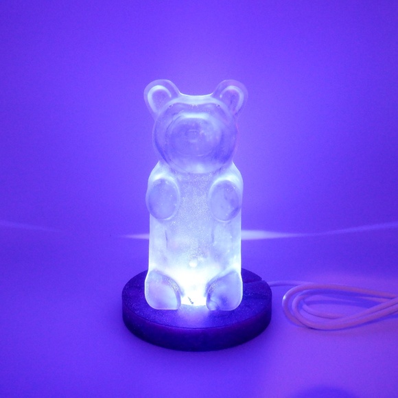 Jumbo Resin Gummy Bear & Base Lamp - Picture 5 of 16
